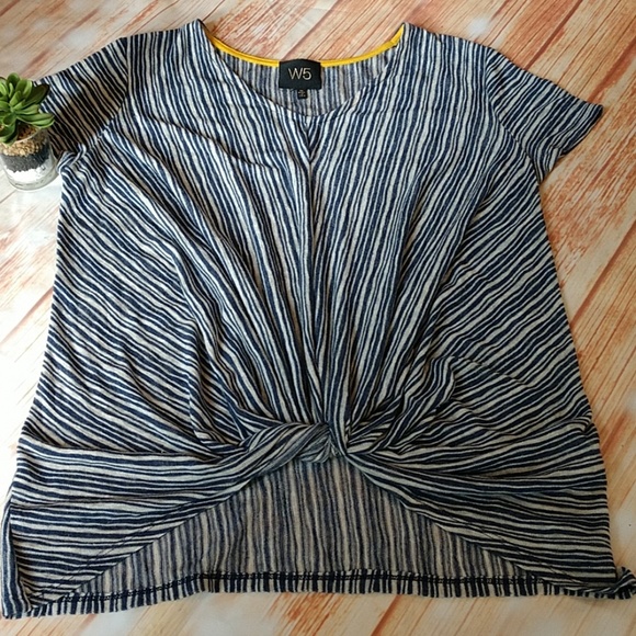 W5 Tops - W5 top. Size M